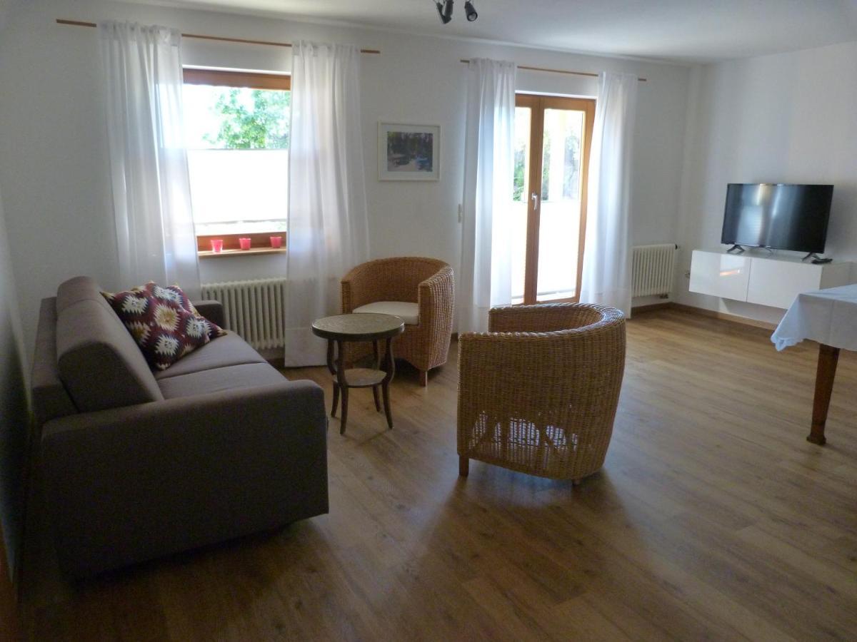 Ferienwohnung Familie Kunz フリーゼンハイム エクステリア 写真