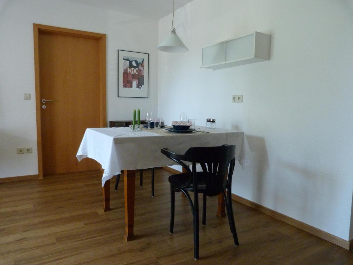 Ferienwohnung Familie Kunz フリーゼンハイム エクステリア 写真